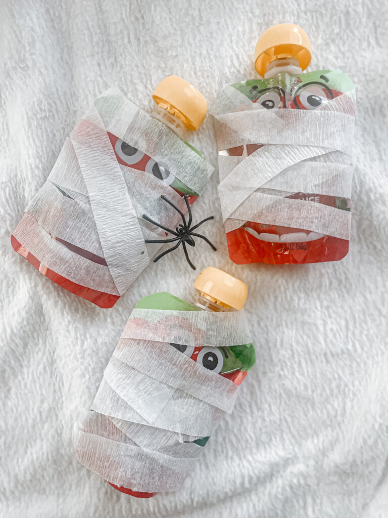 DIY Mummy Applesauce Pouches