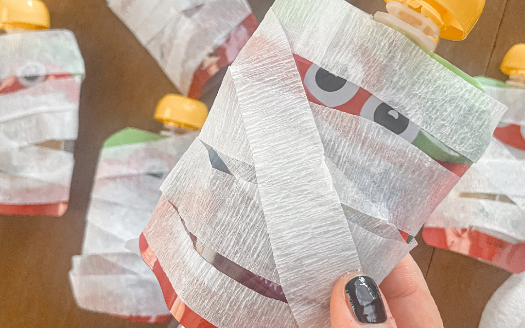 DIY Mummy Applesauce Pouches